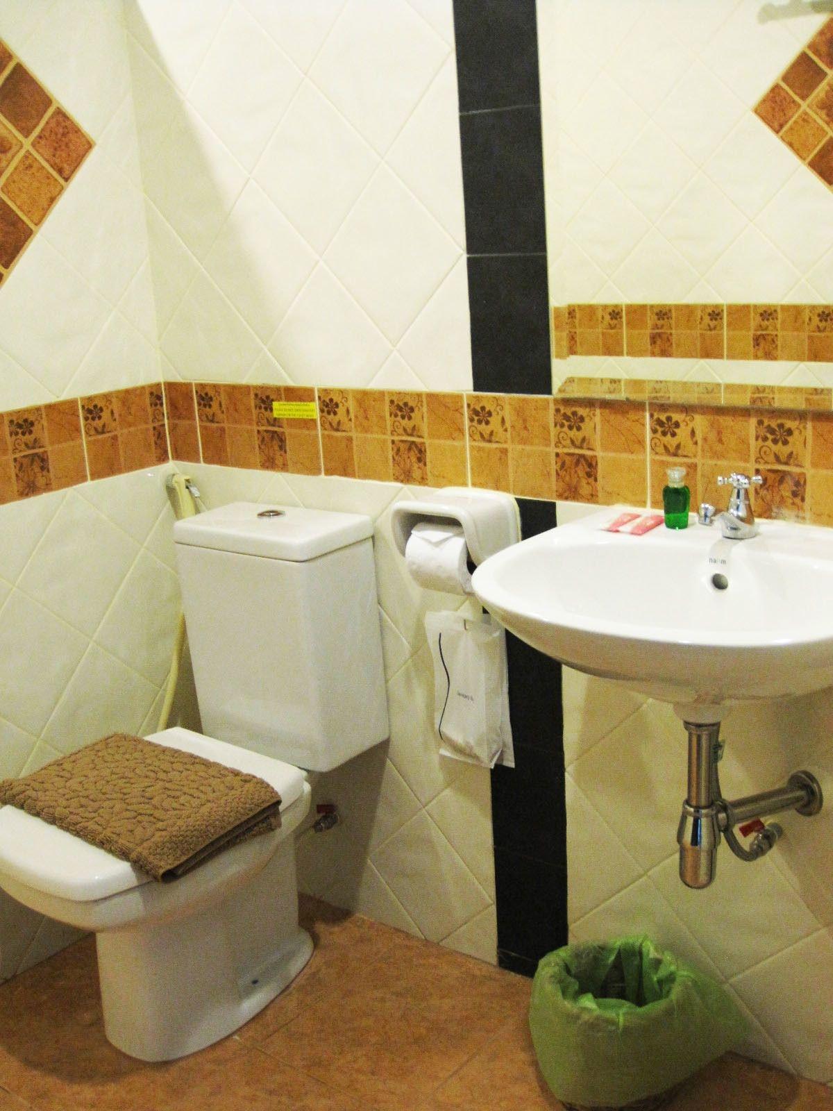 The Bang Khun Phrom Suites Bangkok Eksteriør bilde